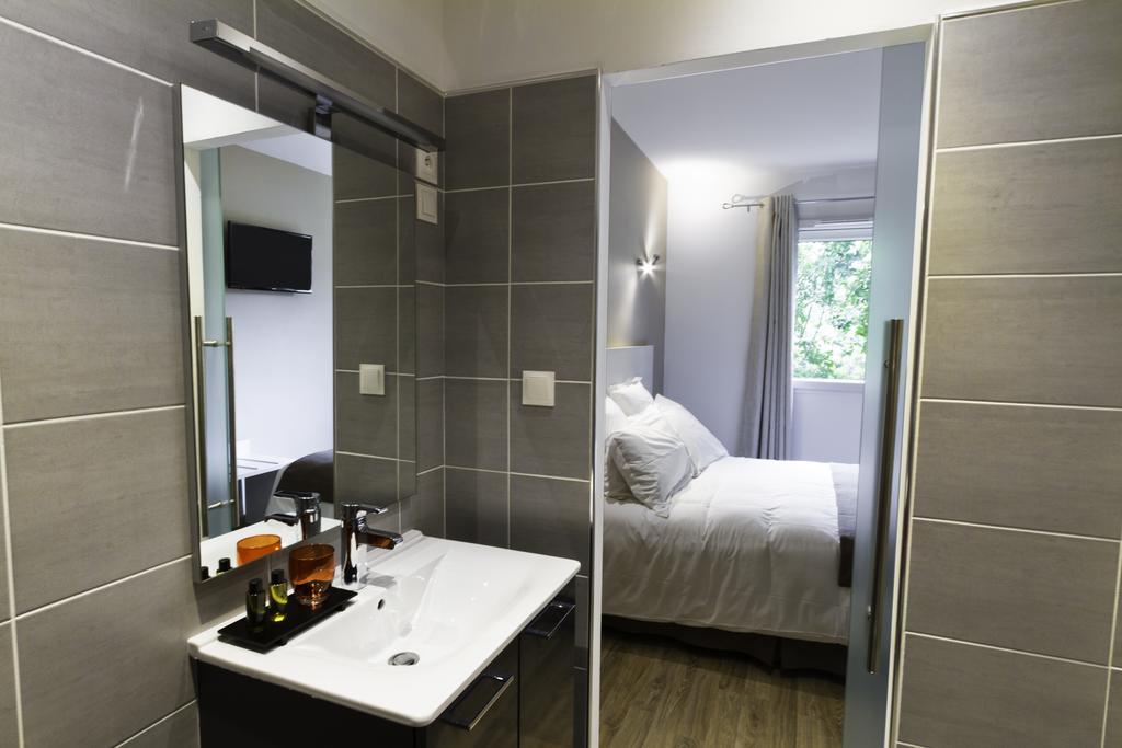Hotel Les Petits Oreillers Saint-Martin-dʼArdèche Rum bild