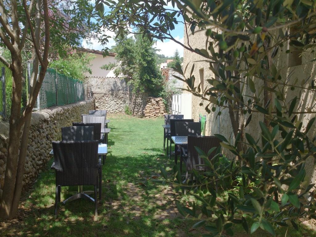 Hotel Les Petits Oreillers Saint-Martin-dʼArdèche Exteriör bild