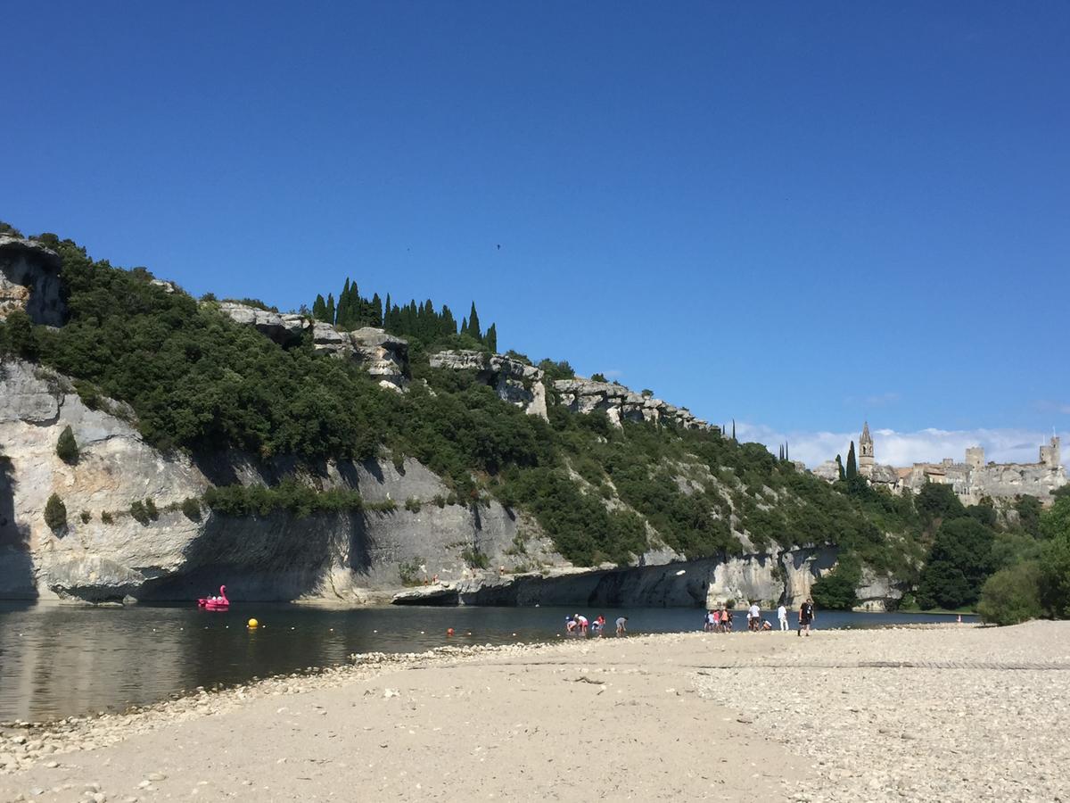 Hotel Les Petits Oreillers Saint-Martin-dʼArdèche Exteriör bild